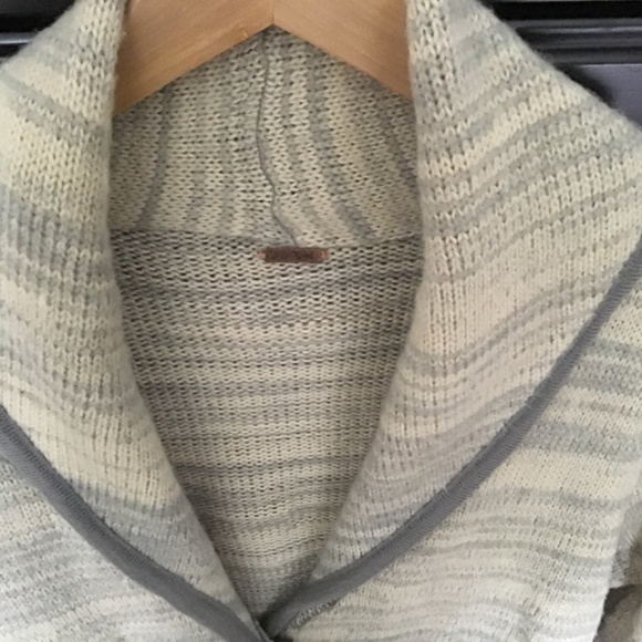 FREE PEOPLE WOOL BLEND LONG SEMI-ADJUSTED KNIT CARDIGAN, APPROX SIZE MED/LARGE - Picture 5 of 16